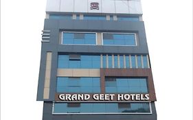 Geet Hotel Kanpur